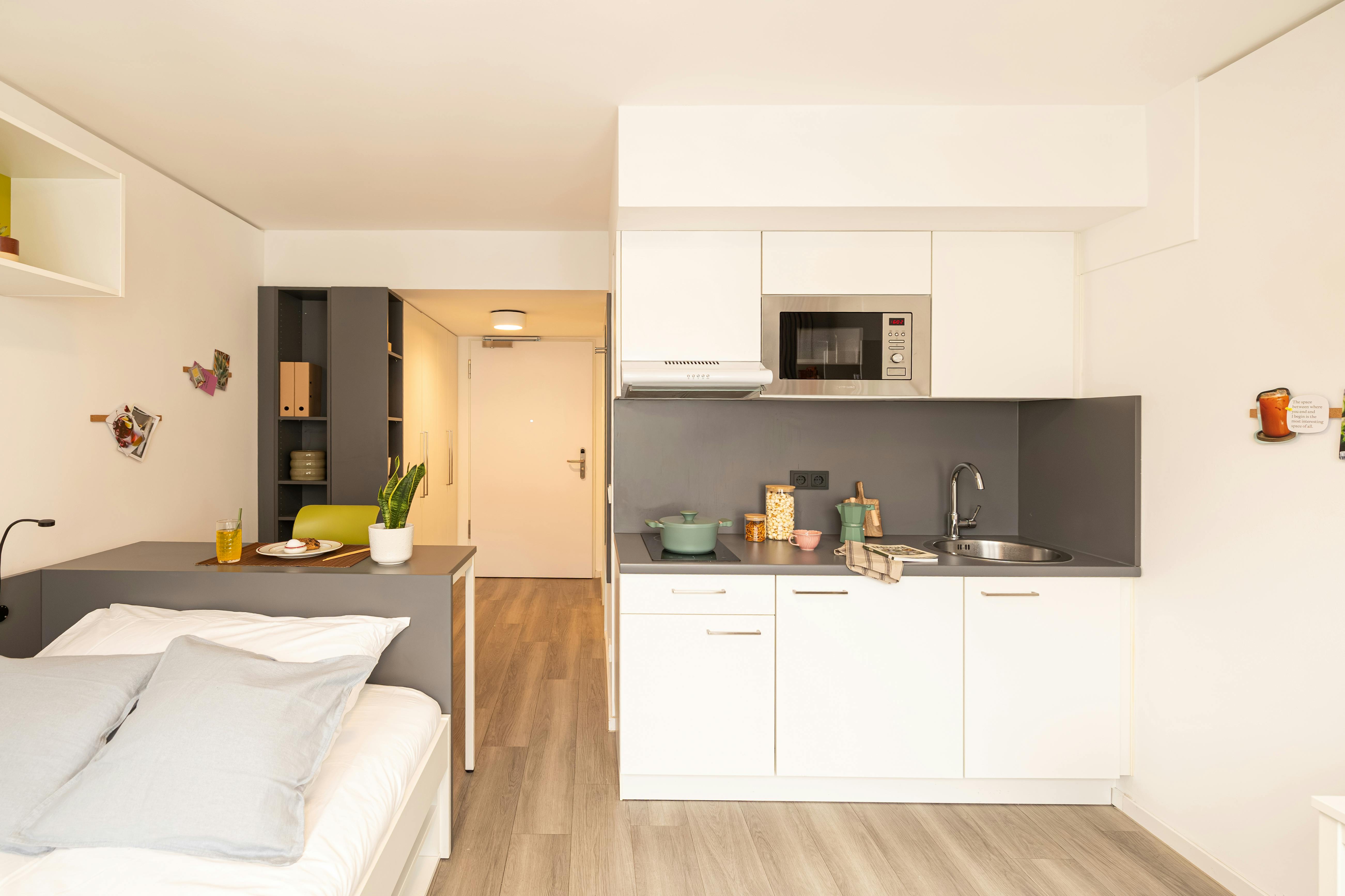 单间公寓 正在以 €904 的月租出租，其位于 Frankfurt am Main, Mainzer Landstraße