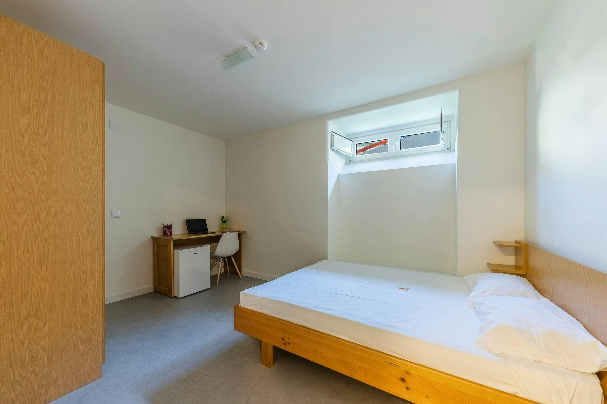 Privé kamer te huur voor € 670 per maand in Coimbra, Rua Diogo Castilho