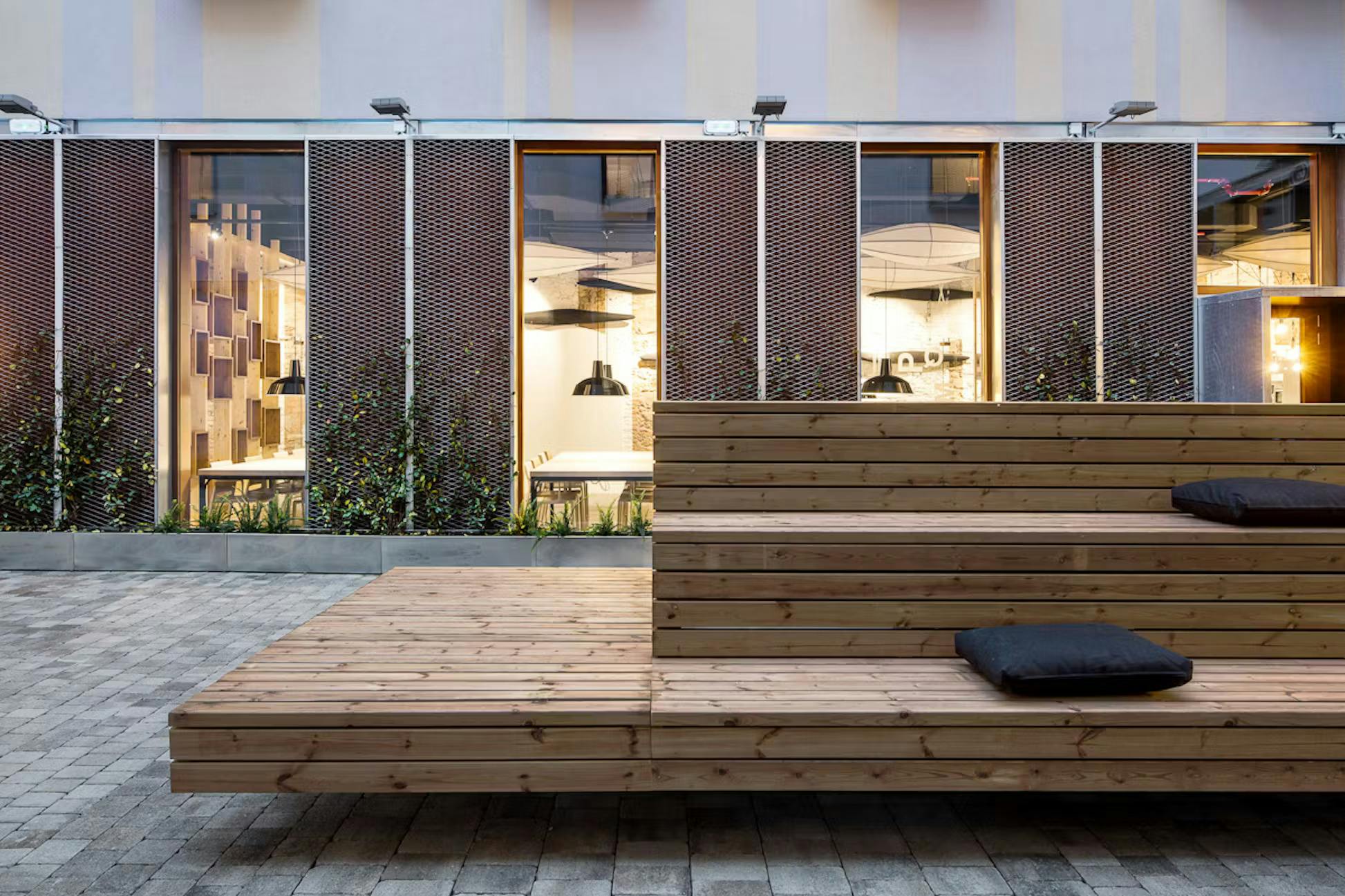 preview gallery tile