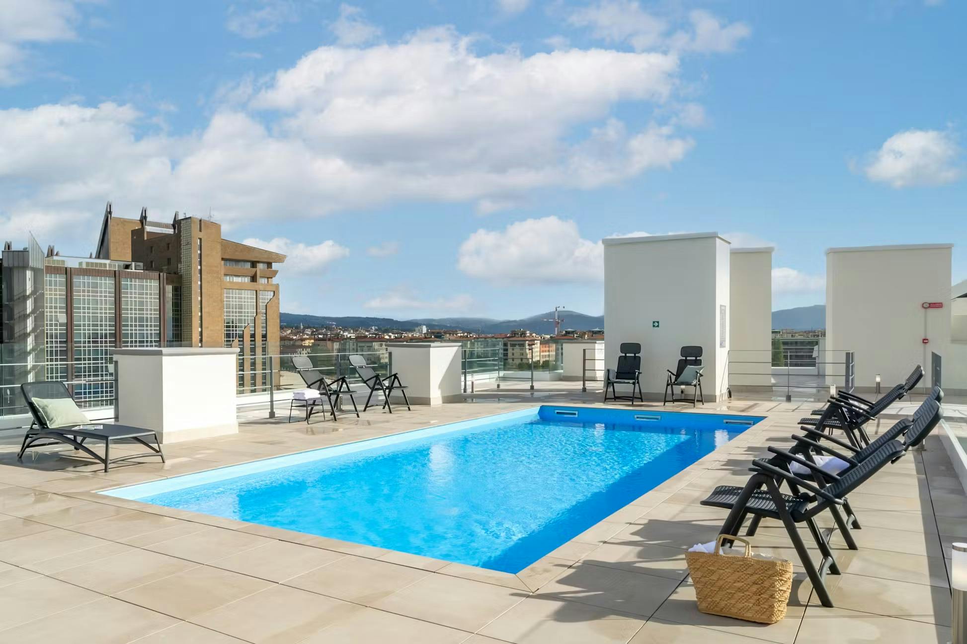 Студія за оренду для 1 040 EUR на місяць у Florence, Viale della Toscana 