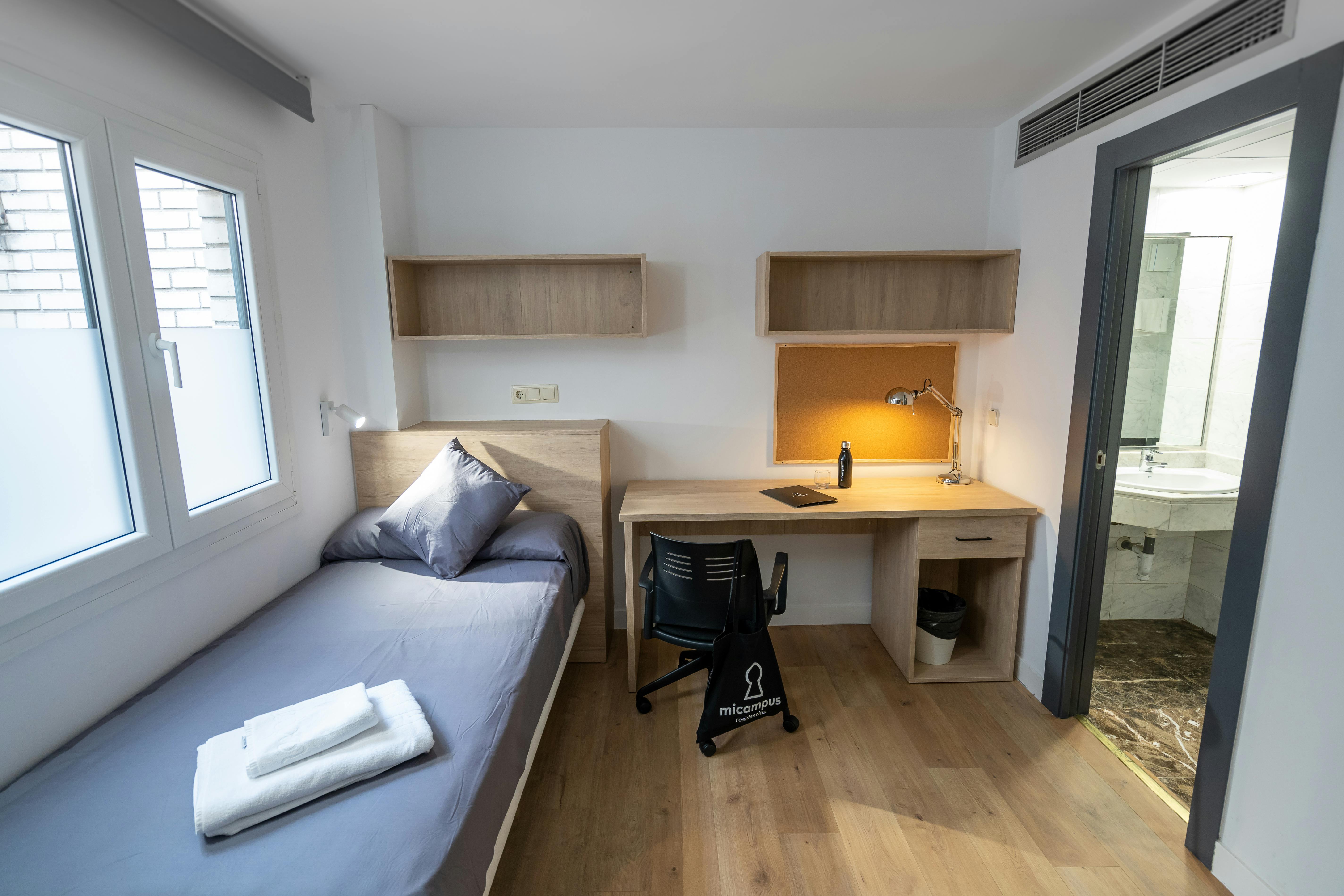 Общая комната сдается в аренду за 842 € в месяц в Leganés, Avenida Universidad