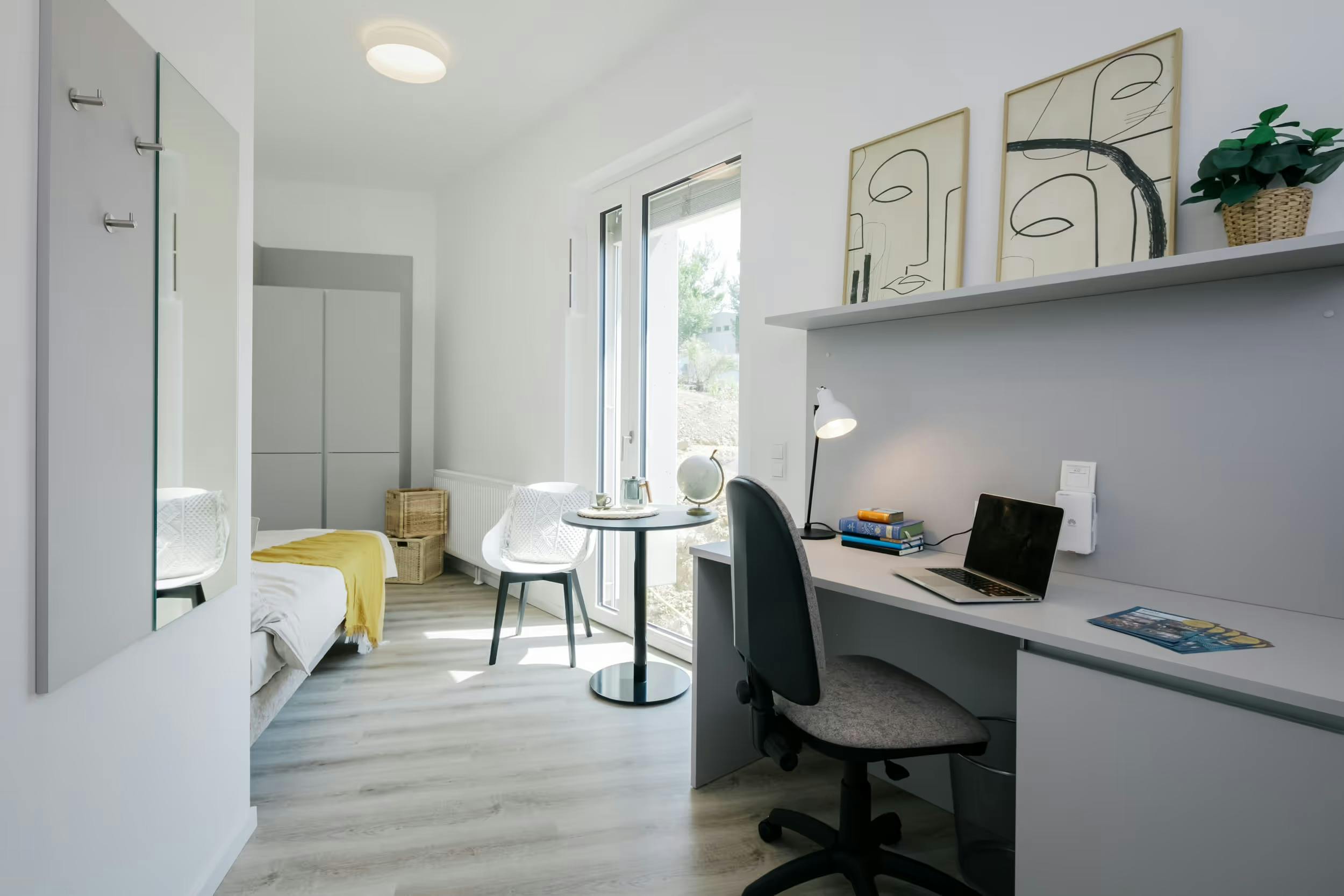 preview gallery tile