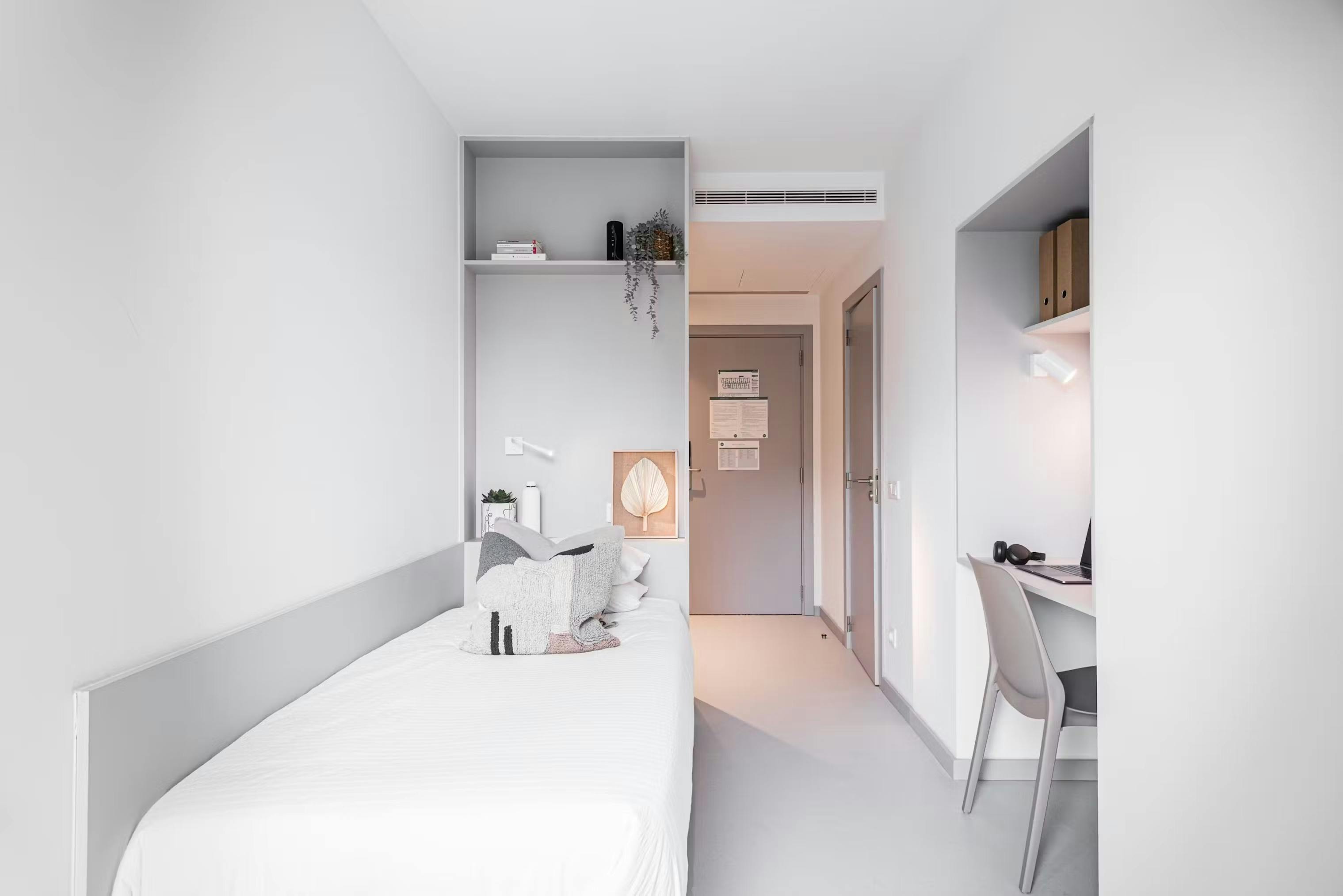 Studio te huur voor € 735 per maand in Porto, Estrada da Circunvalação