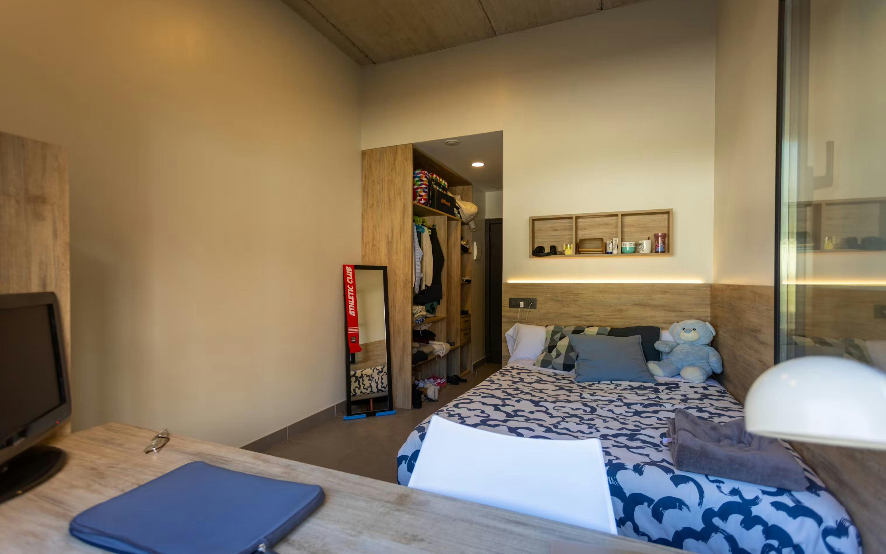 WG-Zimmer zu mieten für 750 € pro Monat in Salamanca, Avenida de Filiberto Villalobos