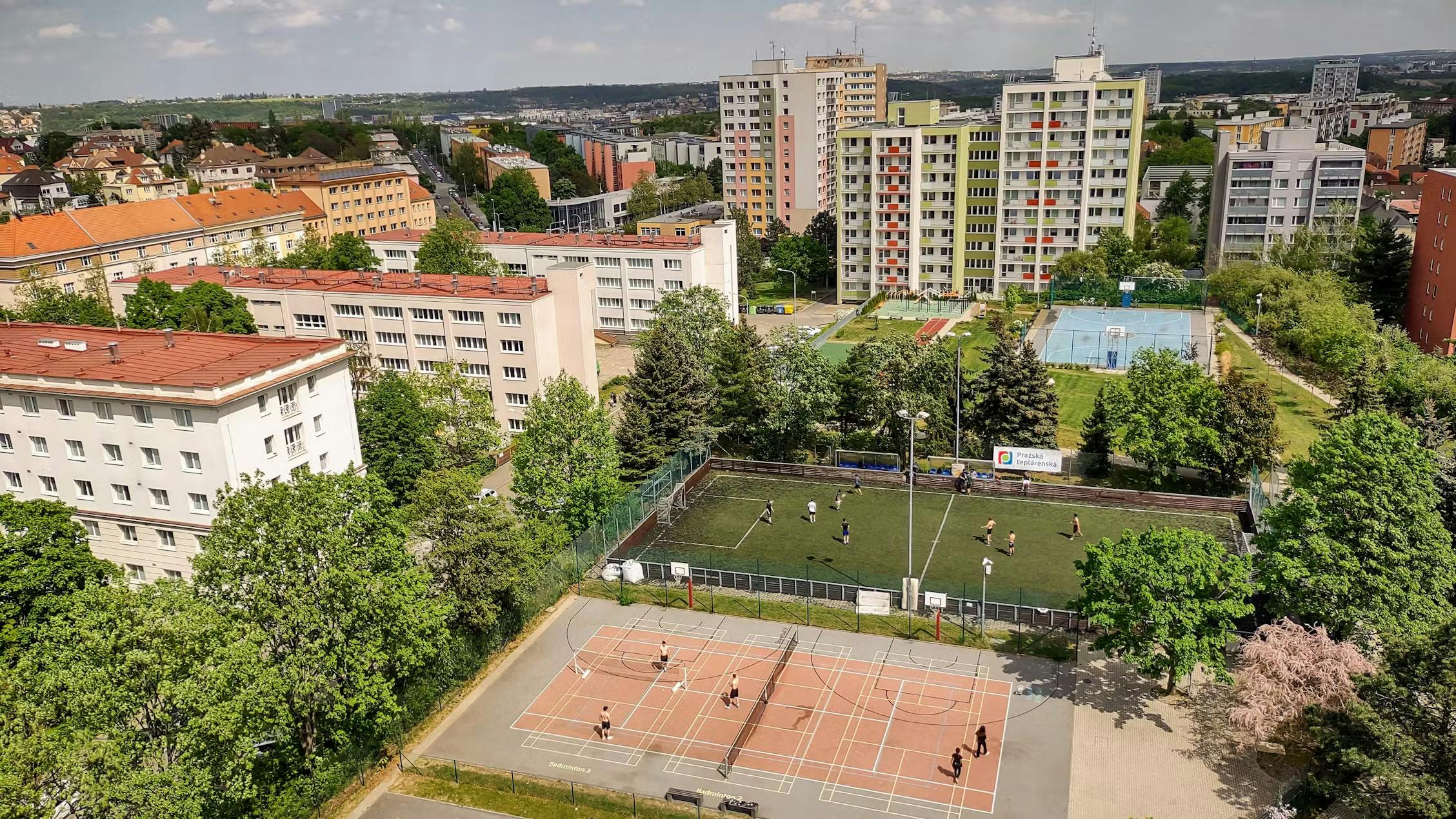 Shared room for rent for CZK 7,977 per month in Hlavní město Praha, Hartigova