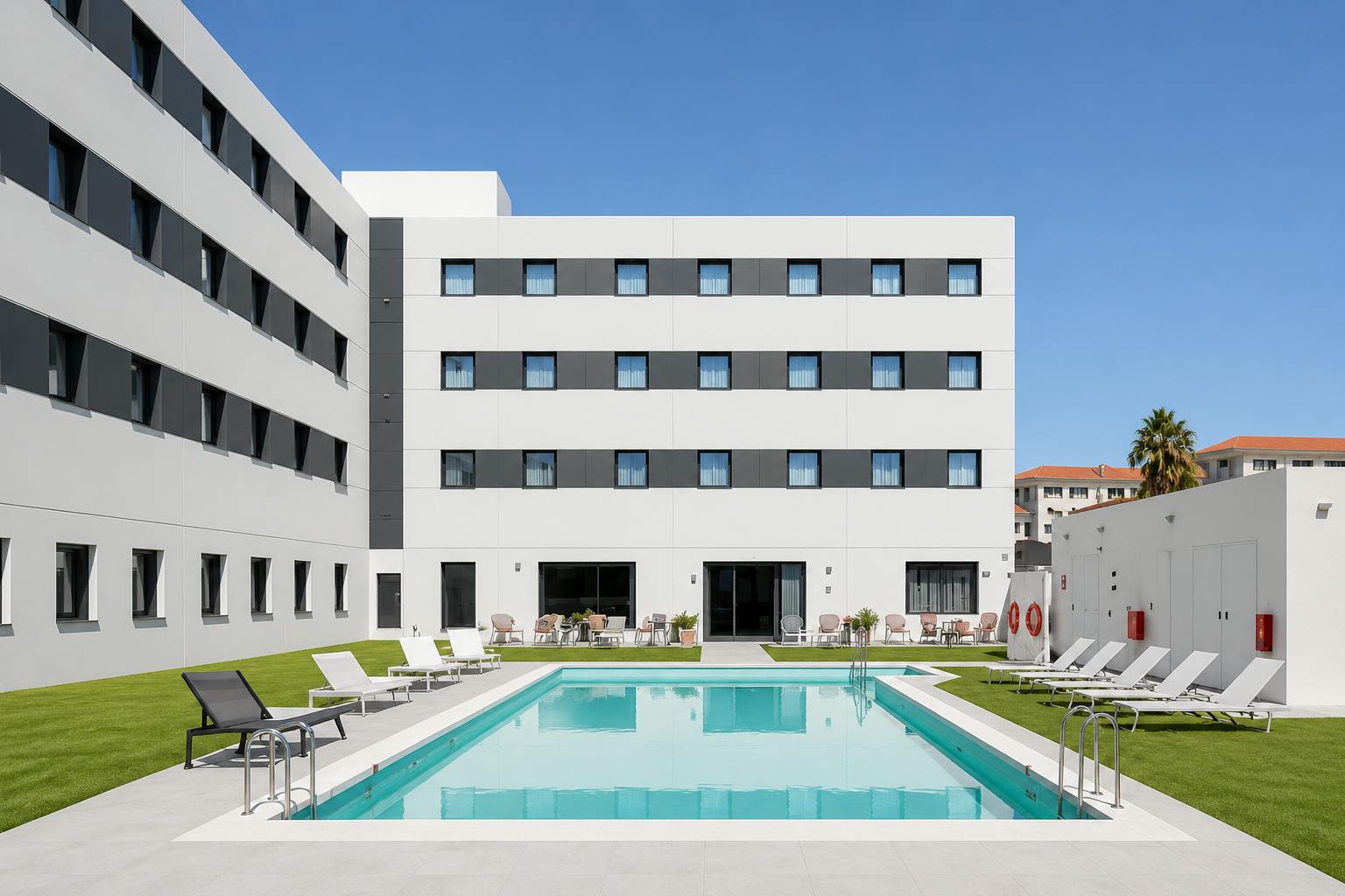 单间公寓 正在以 €968 的月租出租，其位于 Granada, Calle de María Moliner