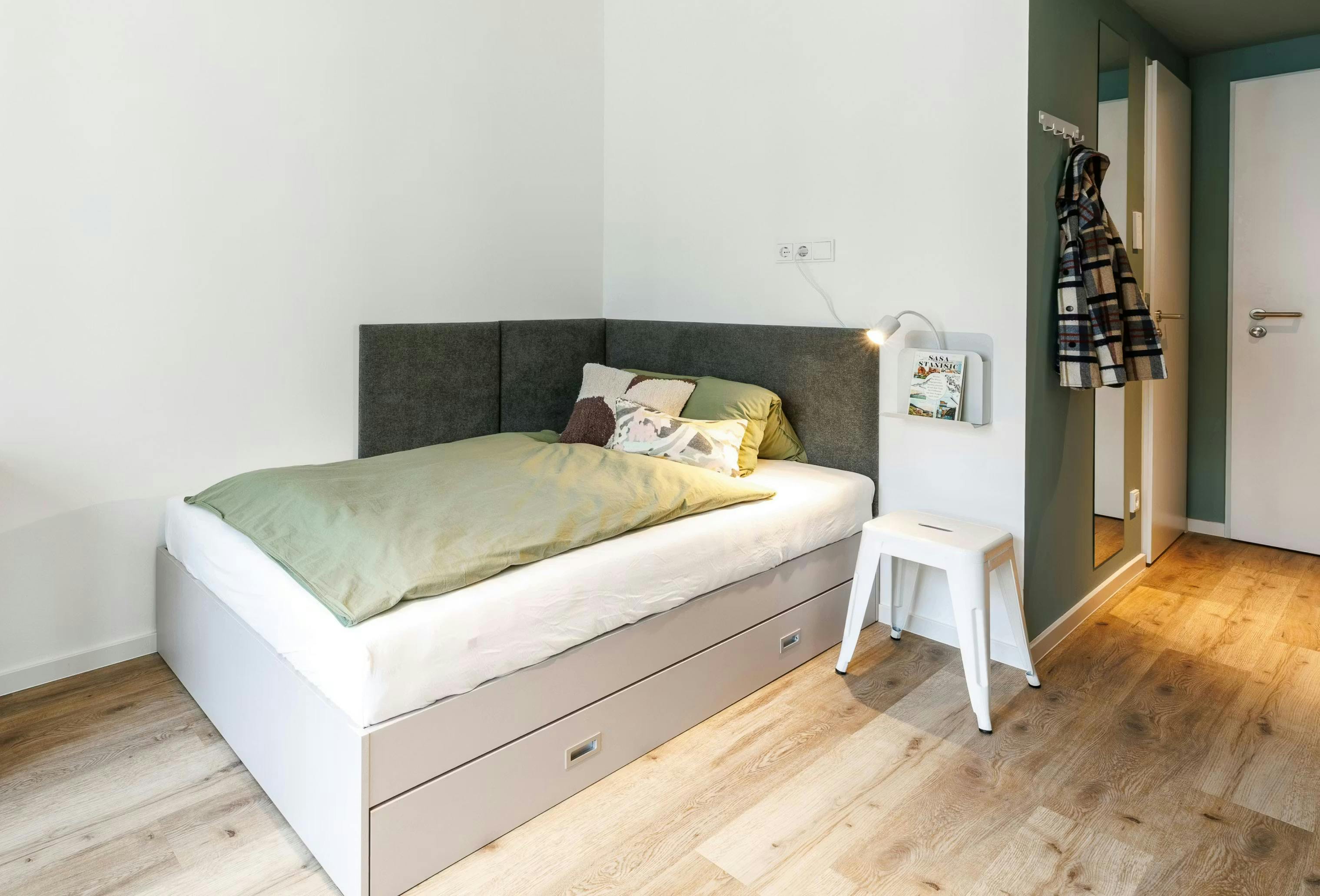 Building for rent for €1,043 per month in Berlin, Markgrafendamm