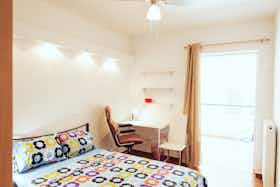 私人房间 正在以 €245 的月租出租，其位于 Athens, Argiropoulou