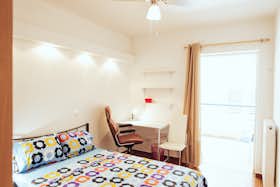 私人房间 正在以 €245 的月租出租，其位于 Athens, Argiropoulou