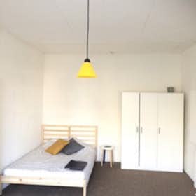 Private room for rent for €850 per month in Rotterdam, Mathenesserweg