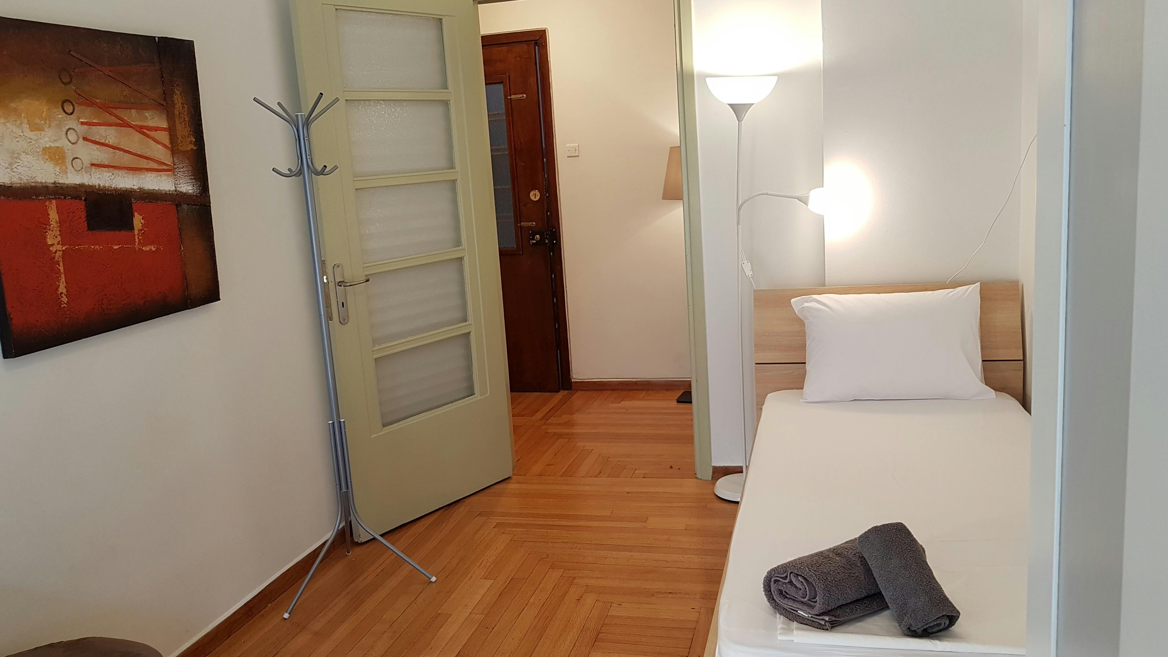 Kipselis, Athens preview