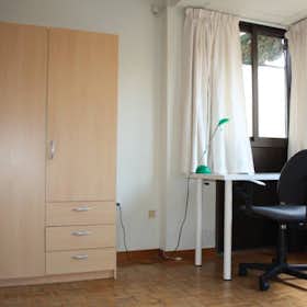 Private room for rent for €340 per month in Valencia, Carrer del Poeta Artola