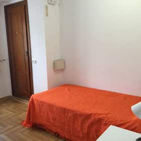 Private room for rent for €320 per month in Valencia, Carrer del Poeta Artola