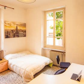 Private room for rent for €610 per month in Turin, Via Salvatore Farina