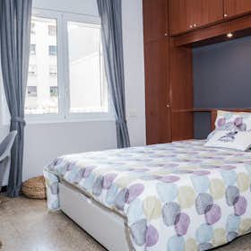 Private room for rent for €850 per month in Barcelona, Carrer d'Aragó