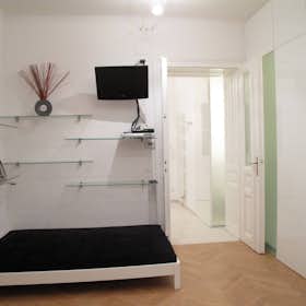 Apartment for rent for €900 per month in Vienna, Anzengrubergasse
