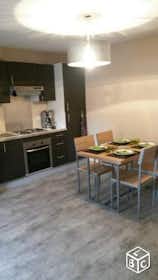 Habitación privada en alquiler por 350 € al mes en Saultain, Place Louise Michel