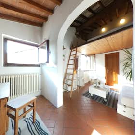 Mieszkanie do wynajęcia za 1550 € miesięcznie w mieście Florence, Via dei Pepi