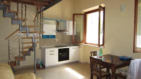 Apartament de închiriat pentru 680 EUR pe lună în Siena, Via Fiorentina