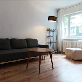 Apartment for rent for €1,540 per month in Berlin, Suarezstraße
