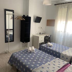 Private room for rent for €700 per month in Málaga, Calle Diego de Almaguer