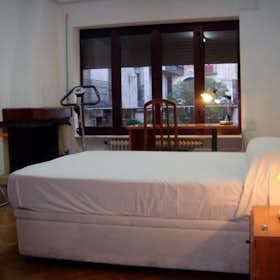 Private room for rent for €350 per month in Salamanca, Calle Maestro Ávila