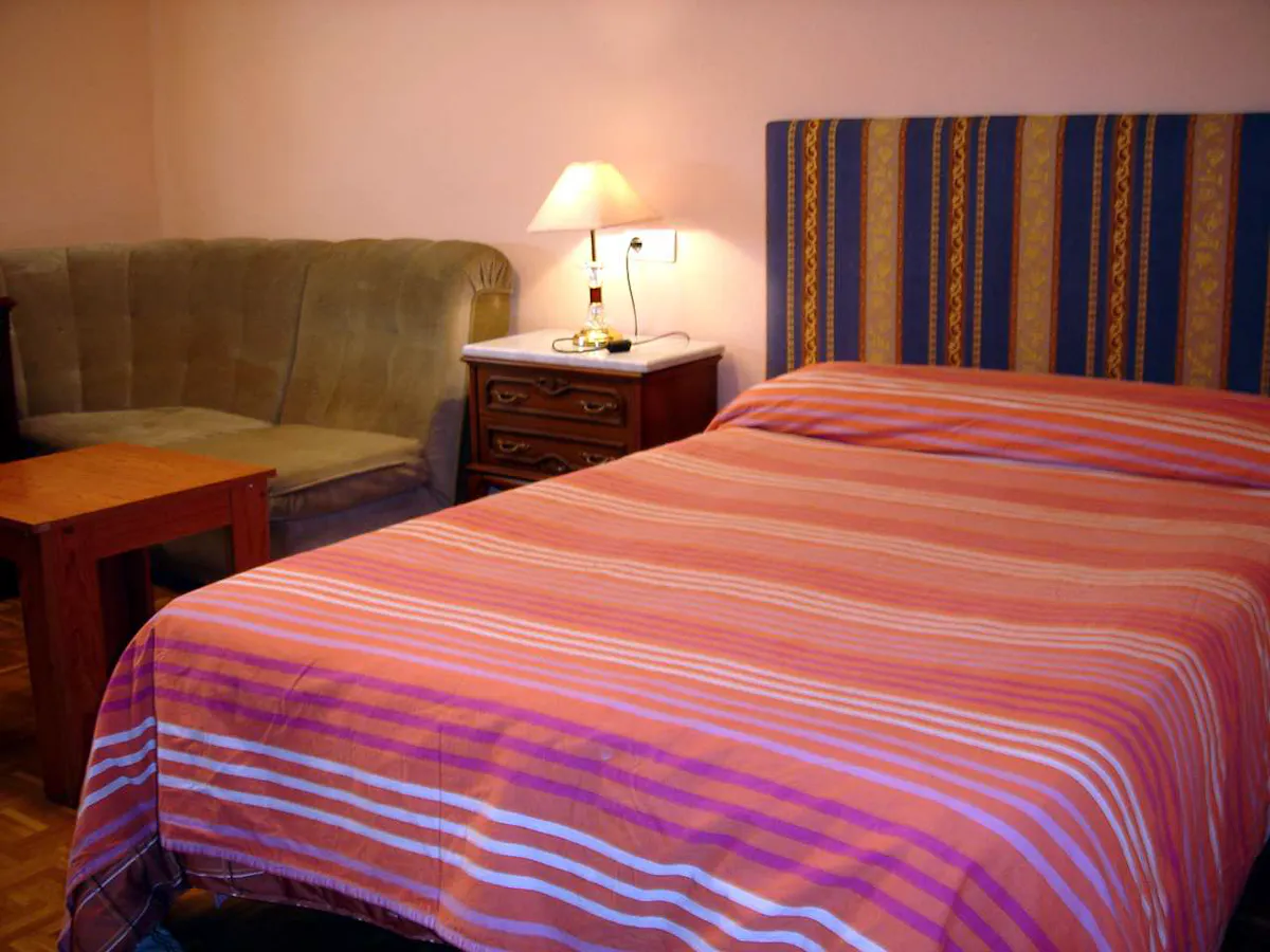 Private room in Avenida de los Maristas, Salamanca (495482) ROOM