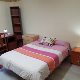 Private room for rent for €370 per month in Salamanca, Calle Asturias