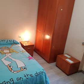 Отдельная комната сдается в аренду за 290 € в месяц в Salamanca, Calle Asturias
