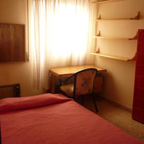 Private room for rent for €350 per month in Murcia, Plaza Santa Eulalia