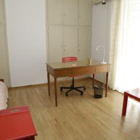 Private room for rent for €340 per month in Athens, Fylis