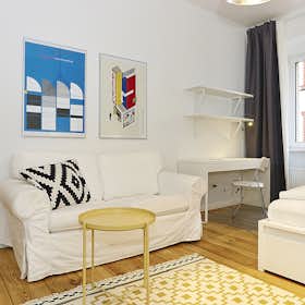 Apartment for rent for €1,590 per month in Berlin, Stargarder Straße