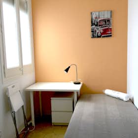 Private room for rent for €510 per month in Barcelona, Carrer de Muntaner