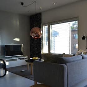 House for rent for €3,000 per month in Helsinki, Solakalliontie