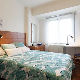 Private room for rent for €480 per month in Bilbao, Cocherito de Bilbao Kalea