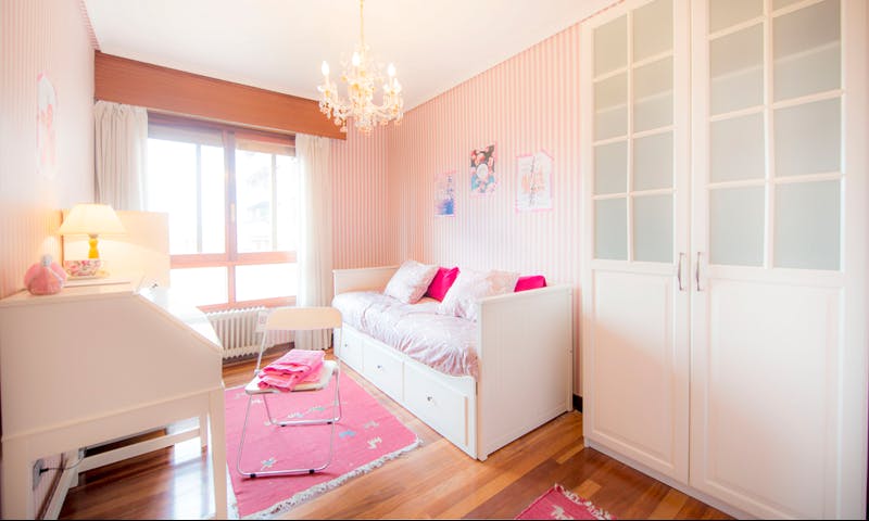 Cameră privată de închiriat pentru 515 EUR pe lună în Bilbao, Amadeo Deprit Kalea