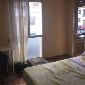 Private room for rent for €320 per month in Córdoba, Calle Doctor Barraquer