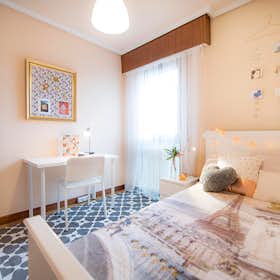 Private room for rent for €490 per month in Bilbao, Grupo Reverendo Vicente Garamendi