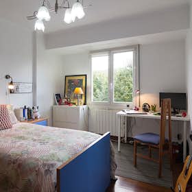 Private room for rent for €480 per month in Bilbao, Cocherito de Bilbao Kalea