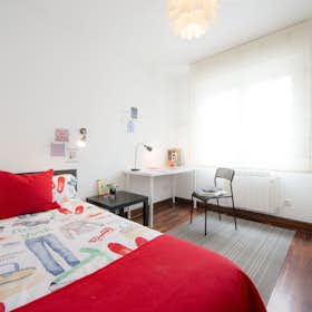 私人房间 正在以 €455 的月租出租，其位于 Bilbao, Virgen del Pinar Etxetaldea