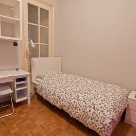 Private room for rent for €480 per month in Turin, Via Pietro Bagetti