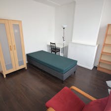Private room for rent for €800 per month in Voorburg, Heeswijkstraat