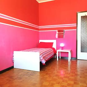 Private room for rent for €450 per month in Milan, Via Giovanni Schiavoni