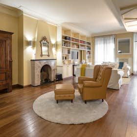 Apartment for rent for €9,950 per month in Milan, Via Vivaio