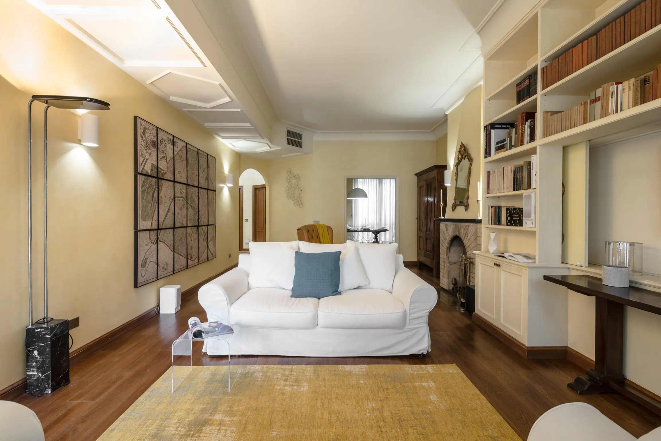 4-Bedroom Apartment in Via Vivaio, Milan (514709) ROOM 4