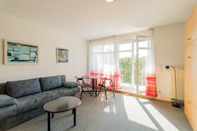 Apartment for rent for €1,490 per month in Berlin, Hildegard-Jadamowitz-Straße