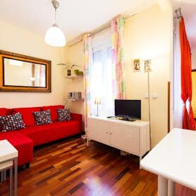 Appartement te huur voor € 1.550 per maand in Madrid, Calle del Barco