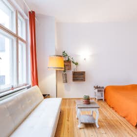 Apartment for rent for €1,350 per month in Berlin, Jansastraße