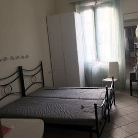 Shared room for rent for €285 per month in Florence, Via Senese