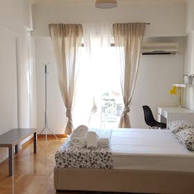 Shared room for rent for €400 per month in Athens, Kipselis